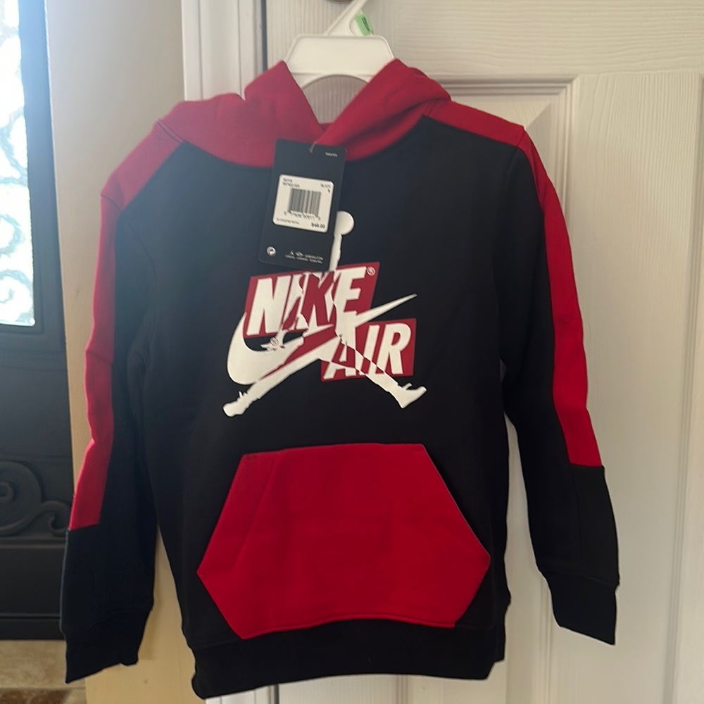 Brand new Nike Air Jordan hoodie size 5